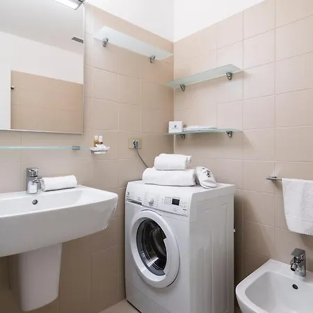 Contempora - Elvezia Park - 2bed, 1baths Overlooking The Park - E32 *